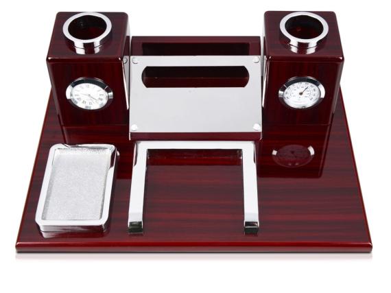 Настольный прибор «Петронас»