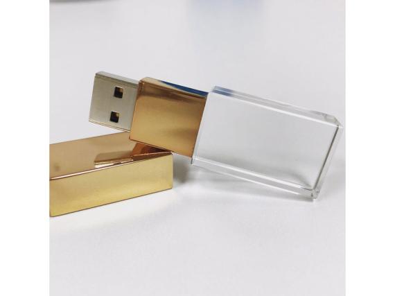 USB 2.0- флешка на 8 Гб кристалл классика