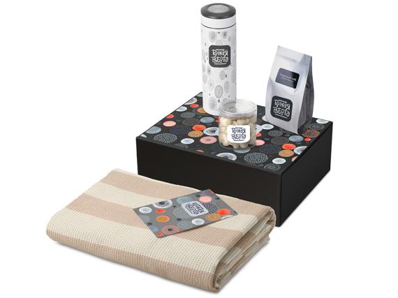 Подарочный набор «Re:y. Warm» с пледом, термосом и чаем